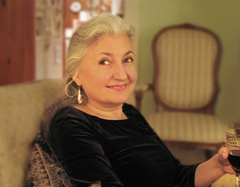 Joyce présente son livre de cuisine italienne publié à New York